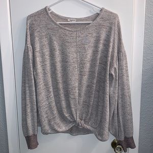 Eyeshadow - Long Sleeved Sweater